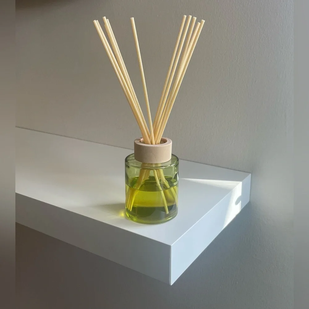 Reed Diffuser - Picture 7 of 11